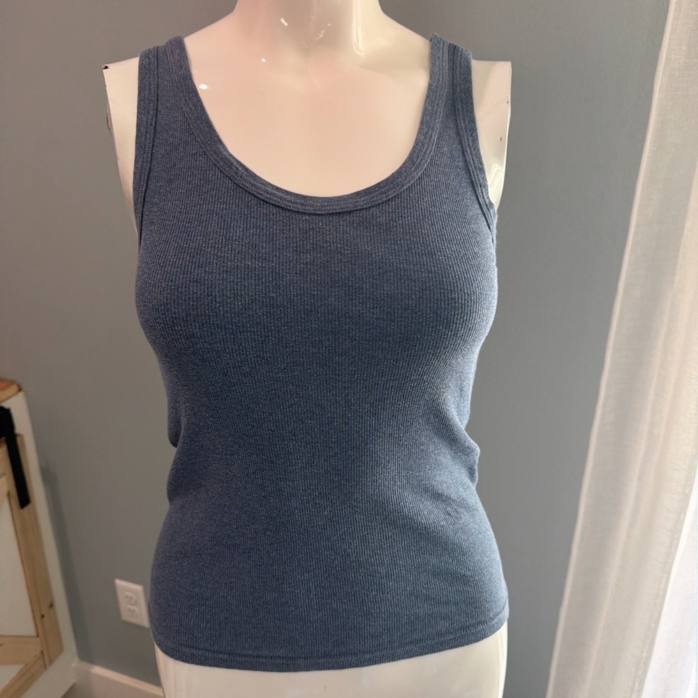 Victoria's Secret Heather Blue Stretchy Soft Tank Top M Basic Under Layer